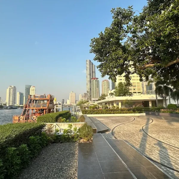 Ramada Plaza by Wyndham Bangkok Menam Riverside